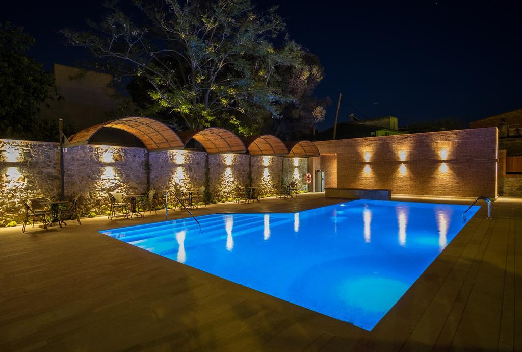 Apartaments Suites Sant Jordi Montbrió del Camp Zewnętrze zdjęcie