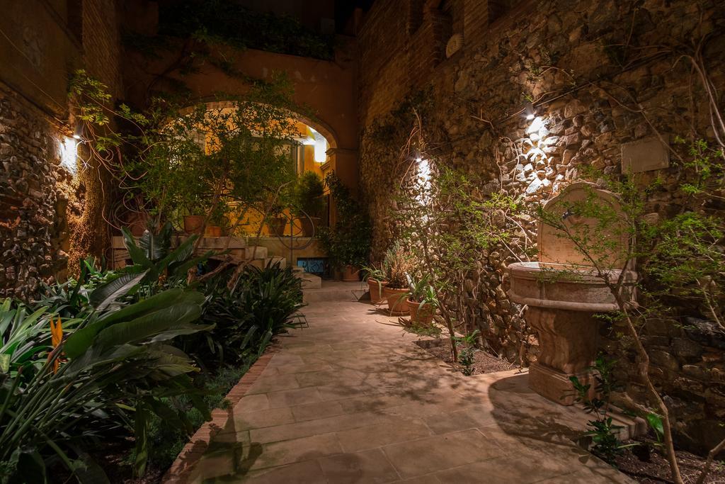 Apartaments Suites Sant Jordi Montbrió del Camp Zewnętrze zdjęcie