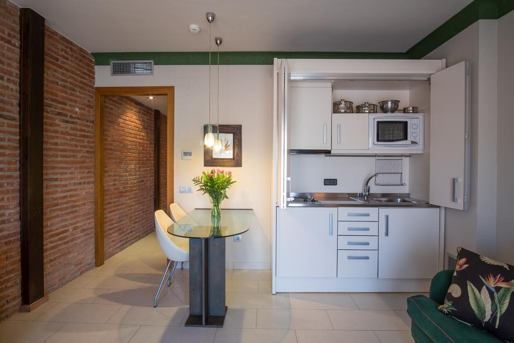 Apartaments Suites Sant Jordi Montbrió del Camp Zewnętrze zdjęcie
