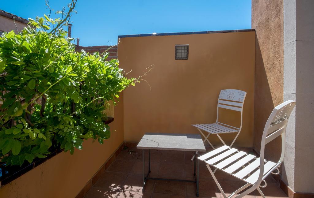 Apartaments Suites Sant Jordi Montbrió del Camp Zewnętrze zdjęcie