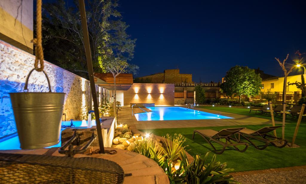 Apartaments Suites Sant Jordi Montbrió del Camp Zewnętrze zdjęcie